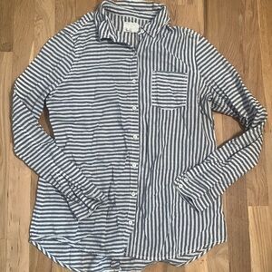 CASLON Striped Long Sleeve Collared Button Down Blouse Blue and White Women’s S